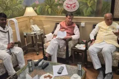 ganesh_chauhan_with_vidhansabhi_president